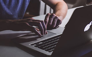 LPL赛场精彩团战回顾，lpl赛场精彩团战回顾在哪看